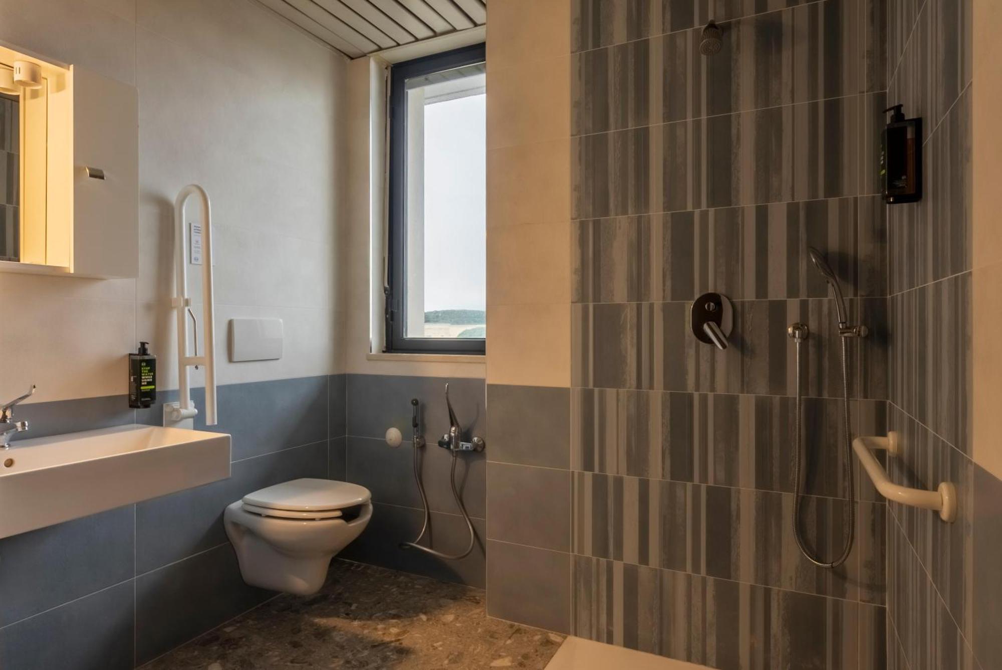 B&B Hotel Bari Rondo Екстер'єр фото